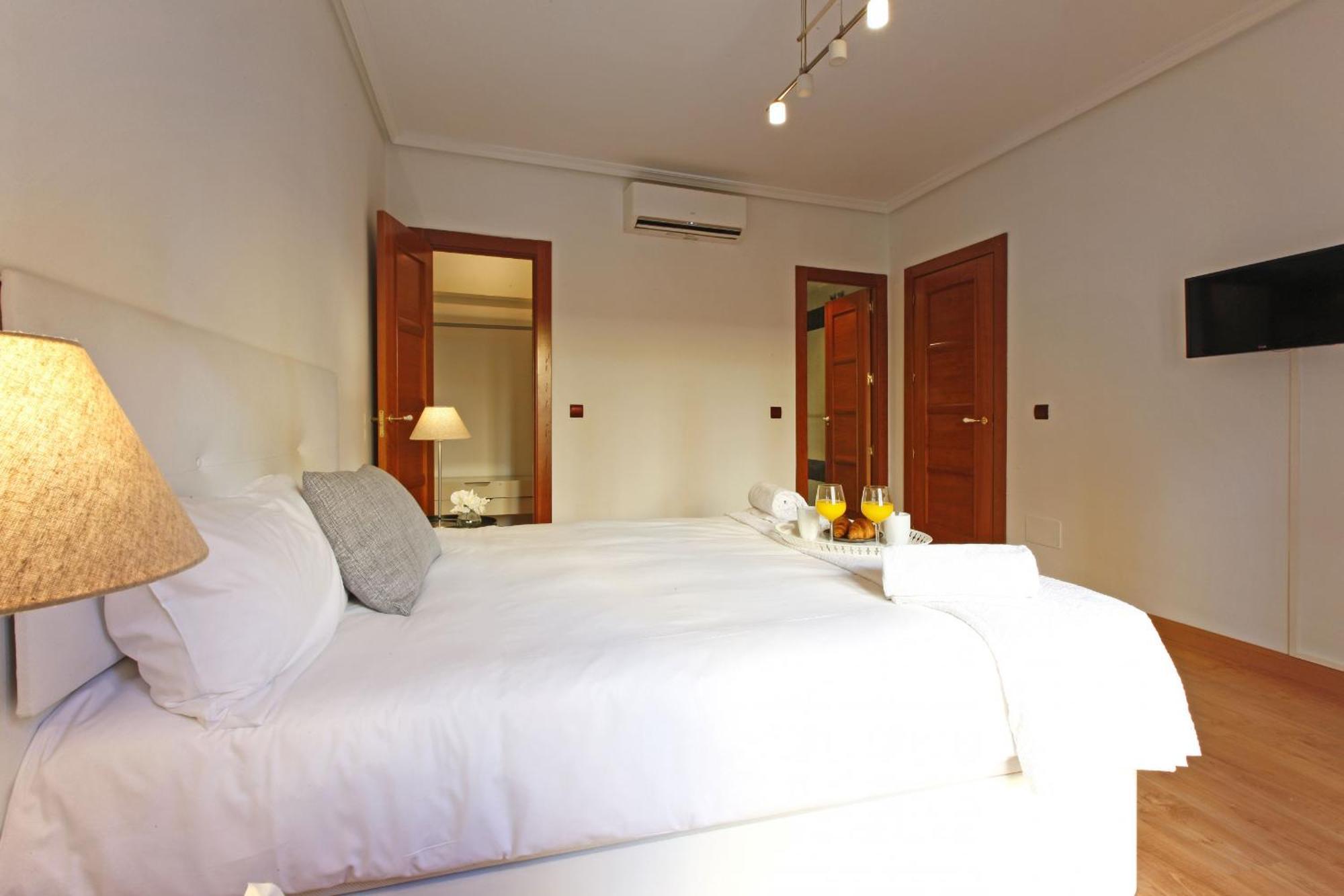 Madrid Centric Suites Bagian luar foto